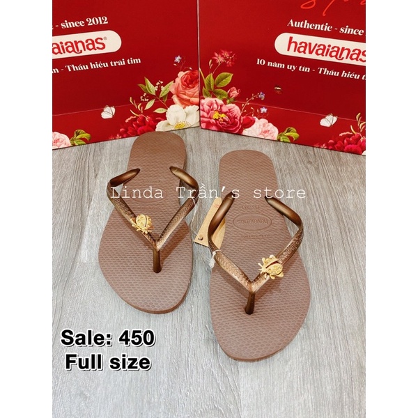 dép HVN mix charm bọ trà