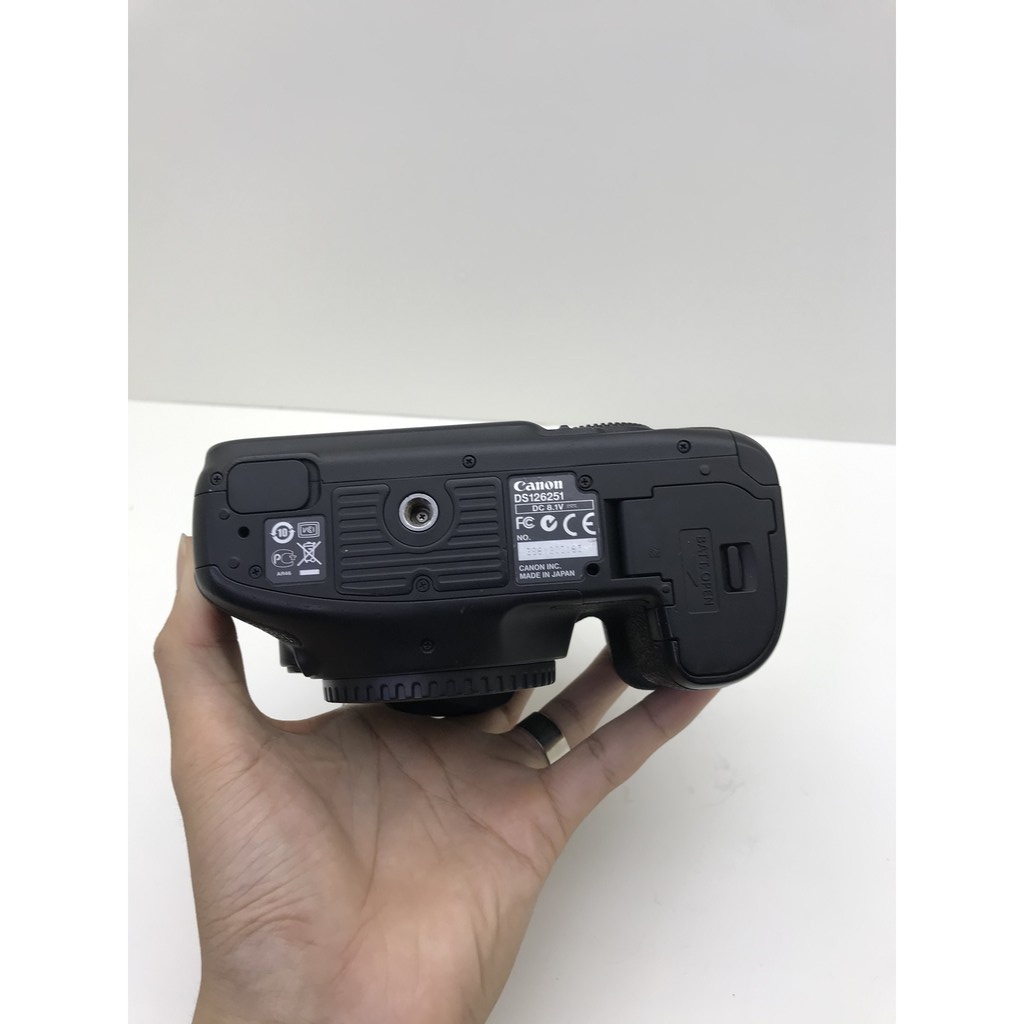 Máy Ảnh Cũ CANON 7D kèm lens Canon 18-55 IS