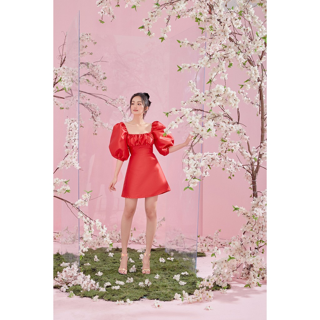 Đầm SheByShj tay phồng màu đỏ - Sandra Dress | BigBuy360 - bigbuy360.vn