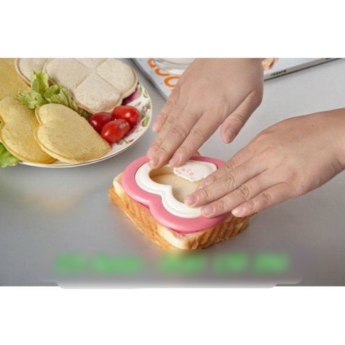 KHUÔN ÉP BÁNH MÌ HÌNH TRÁI TIM - Cao cấp