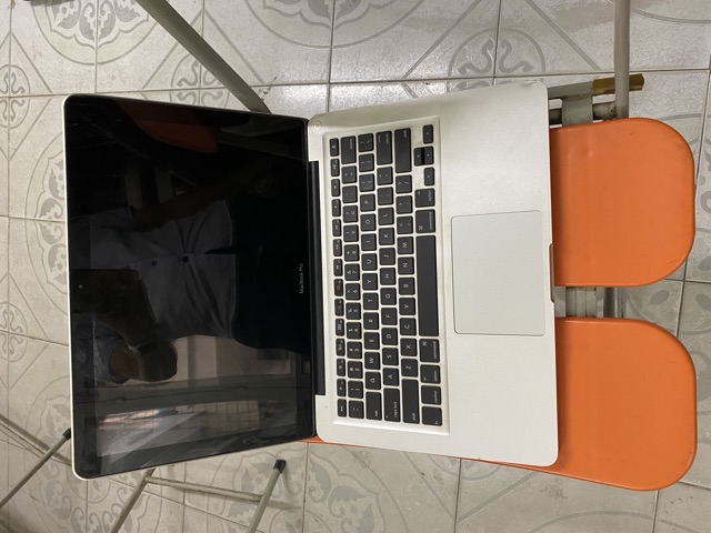 [Siêu đẹp + Siêu Sang] Macbook Pro Vỏ Nhôm mid 2010 8Gb Ram, SSD 128Gb , Logo+phím led Cực Đẹp Sang Chảnh | BigBuy360 - bigbuy360.vn