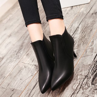 Giày boot nữ cổ ngắn sexy màu đen 7cm