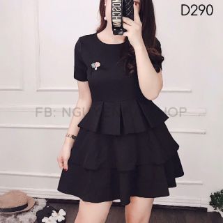 Đầm tầng kèm hoa cài aoa