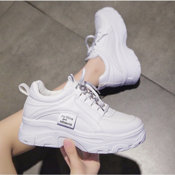 Giày sneaker nữ đế 5cm Nteria