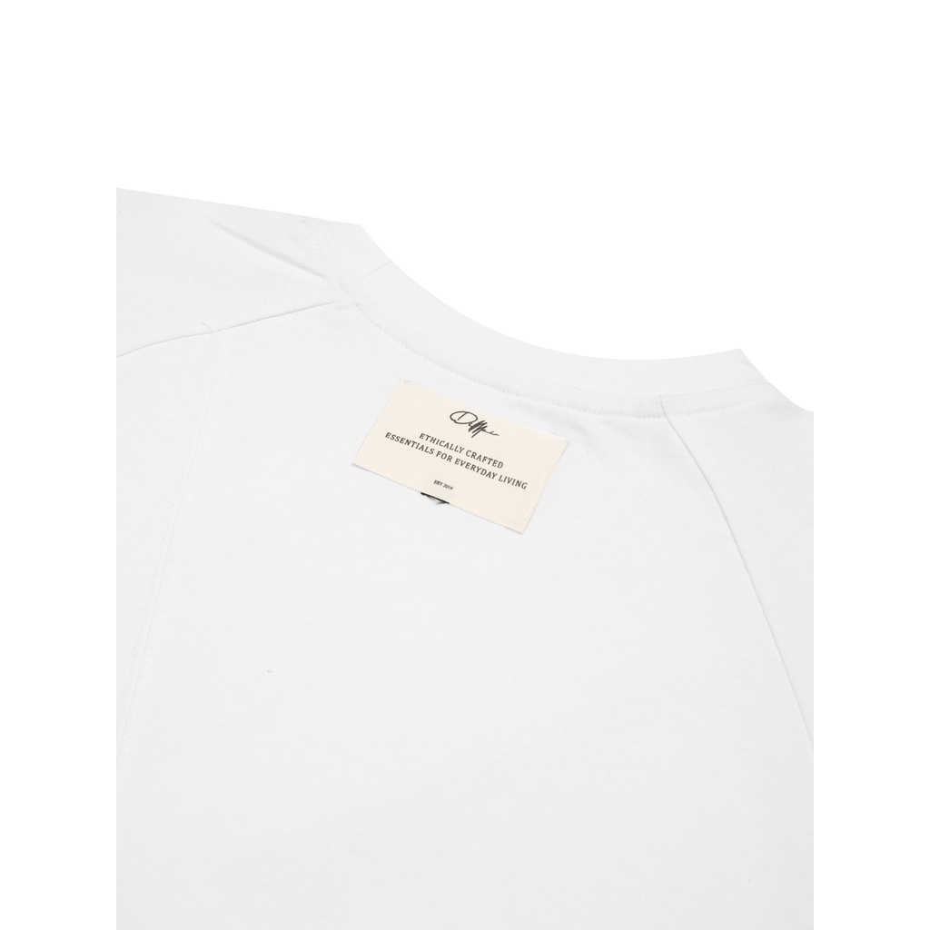 Áo Cream White Diagonal Hidden Pocket