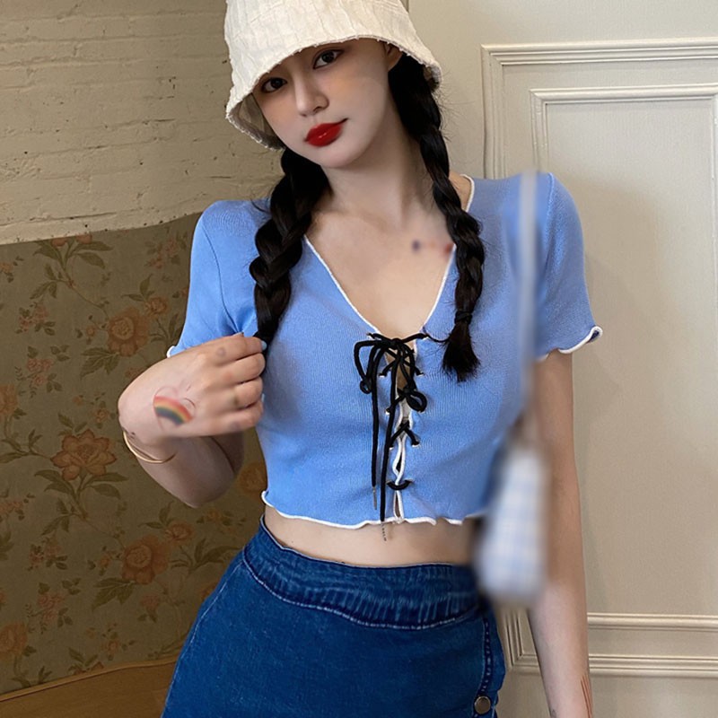 Áo dệt kim dáng ngắn eo cao tay ngắn cổ chữ V phối dây buộc trẻ trung cho nữ | BigBuy360 - bigbuy360.vn