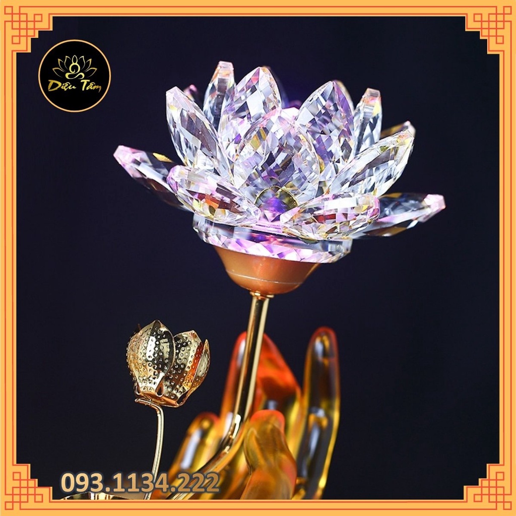 Đèn tay Phật đổi màu cầm hoa sen vàng