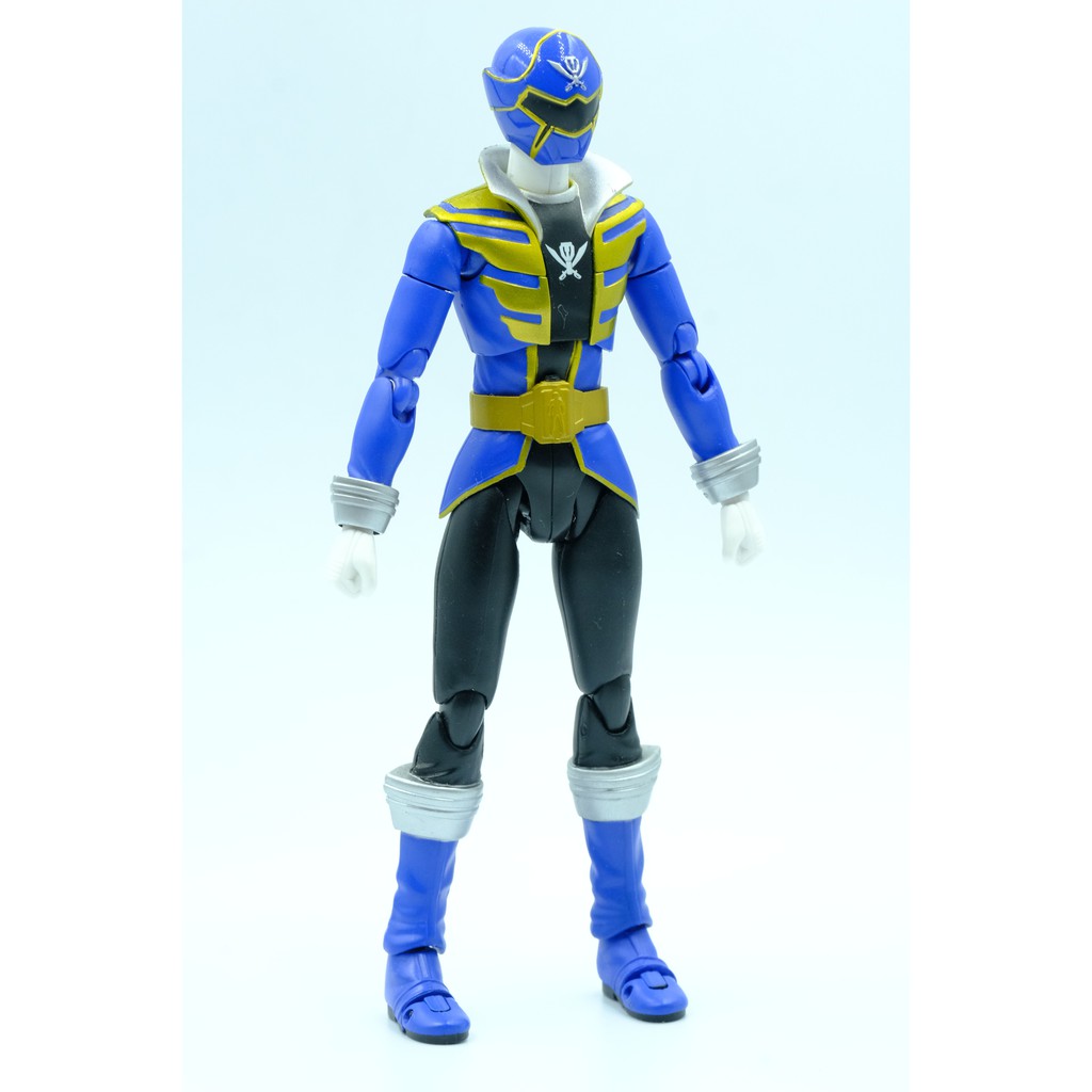 Mô hình SHF Gokai Blue + Gokai Darin Chính Hãng Bandai S.H.Figuarts Kaizoku Sentai Gokaiger Siêu nhân xanh