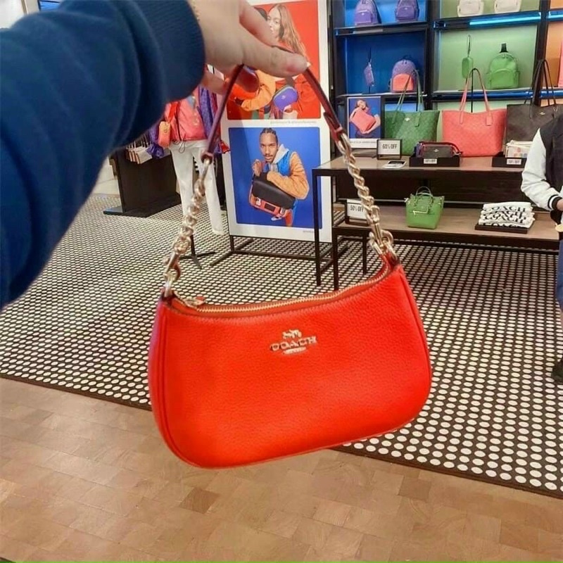 Túi Coach dáng thuyền mới nhất 2022