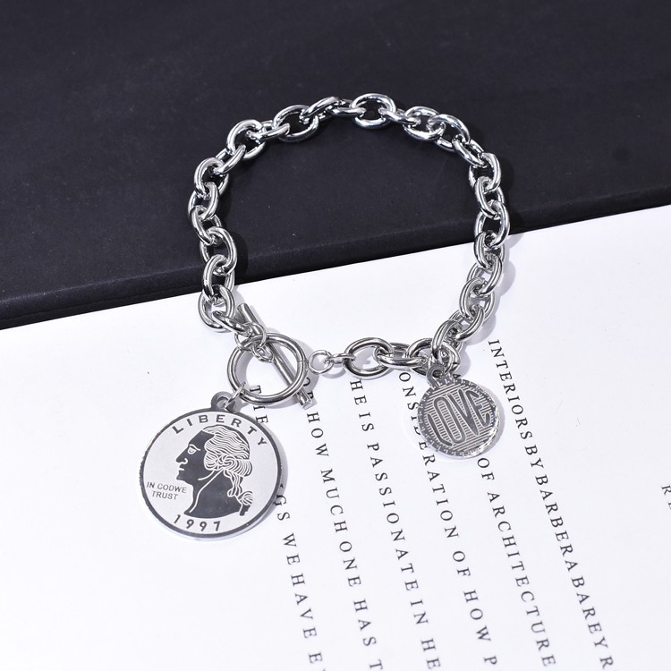 Vòng tay bằng thép titan thiết kế đơn giản độc đáo cá tính