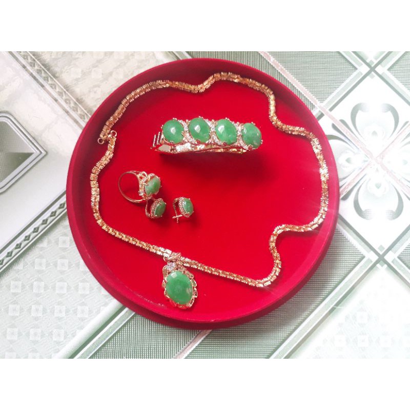 Thanh lý bộ trang sức mạ vàng 18k