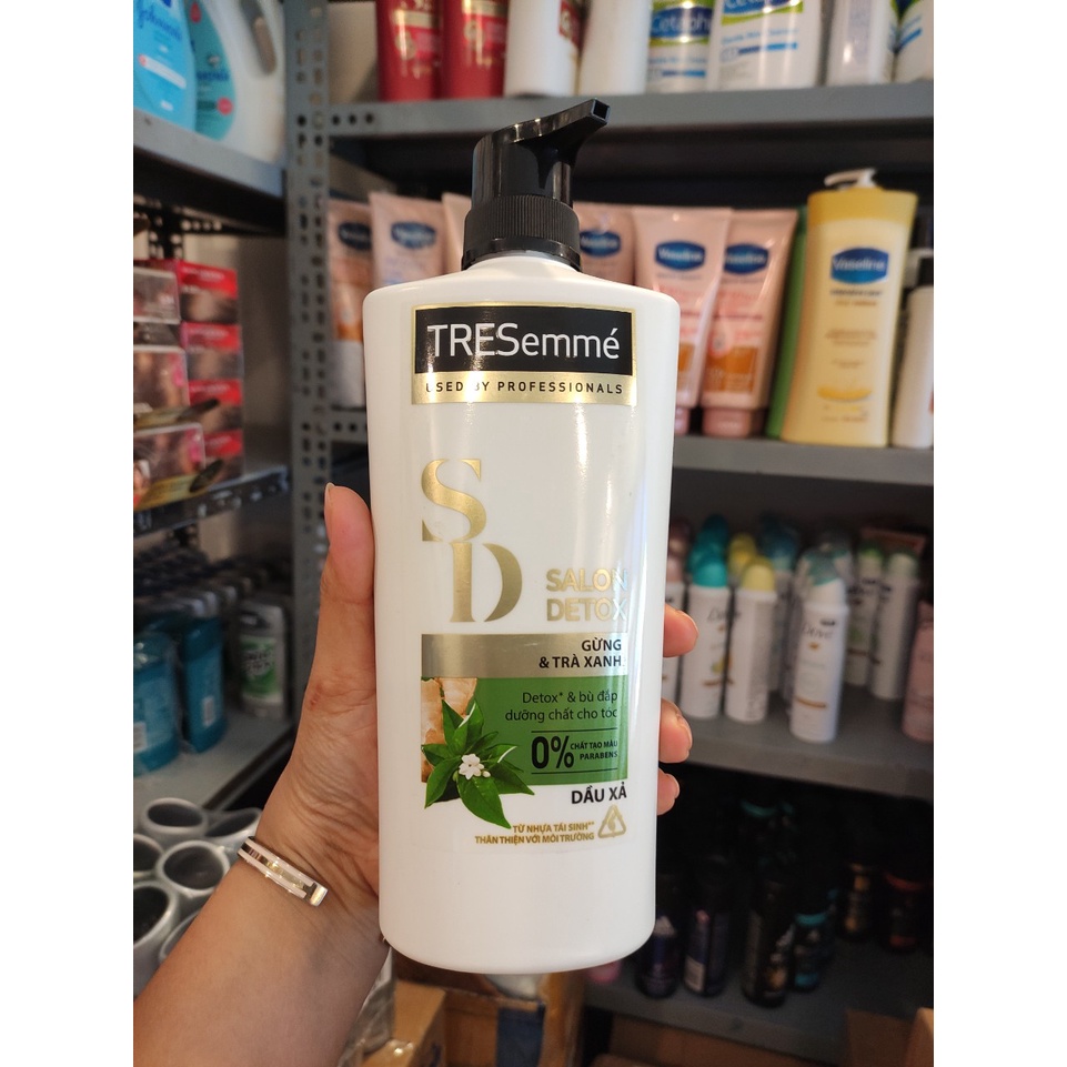 Dầu gội hoặc dầu xả tóc Tresemme tinh chất trà xanh và gừng 620g - hàng công ty