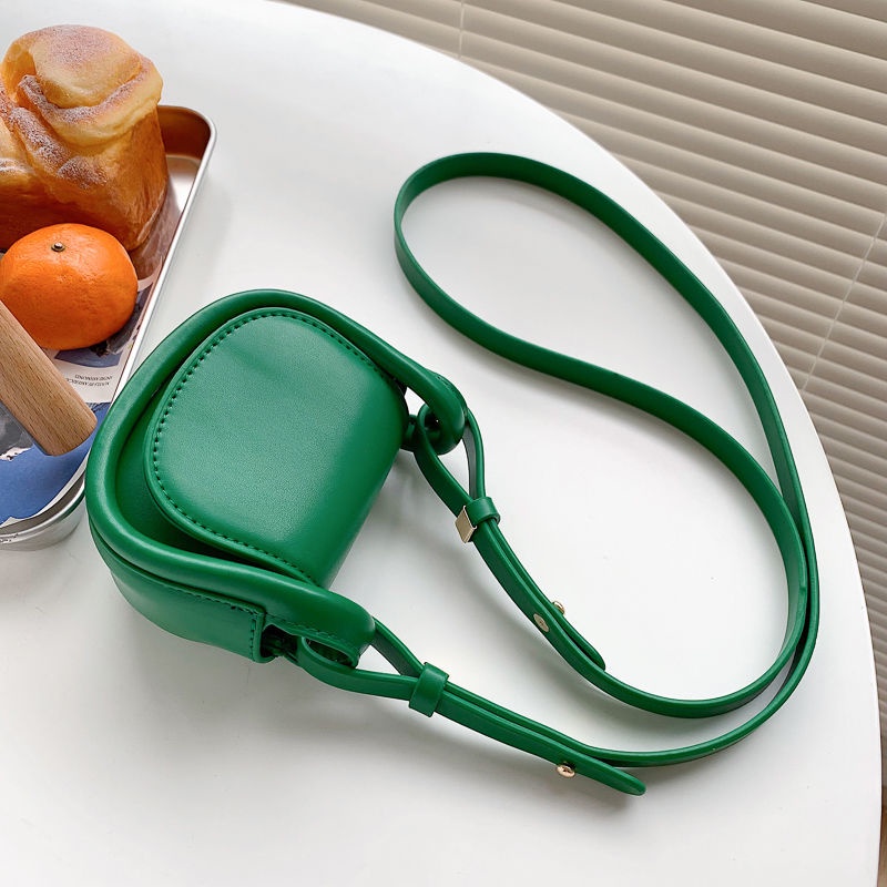 Túi Đeo Chéo Mini Hình Vuông Màu Trơn Có Khóa Nam Châm Phong Cách Nhật Bản Cho Nữ