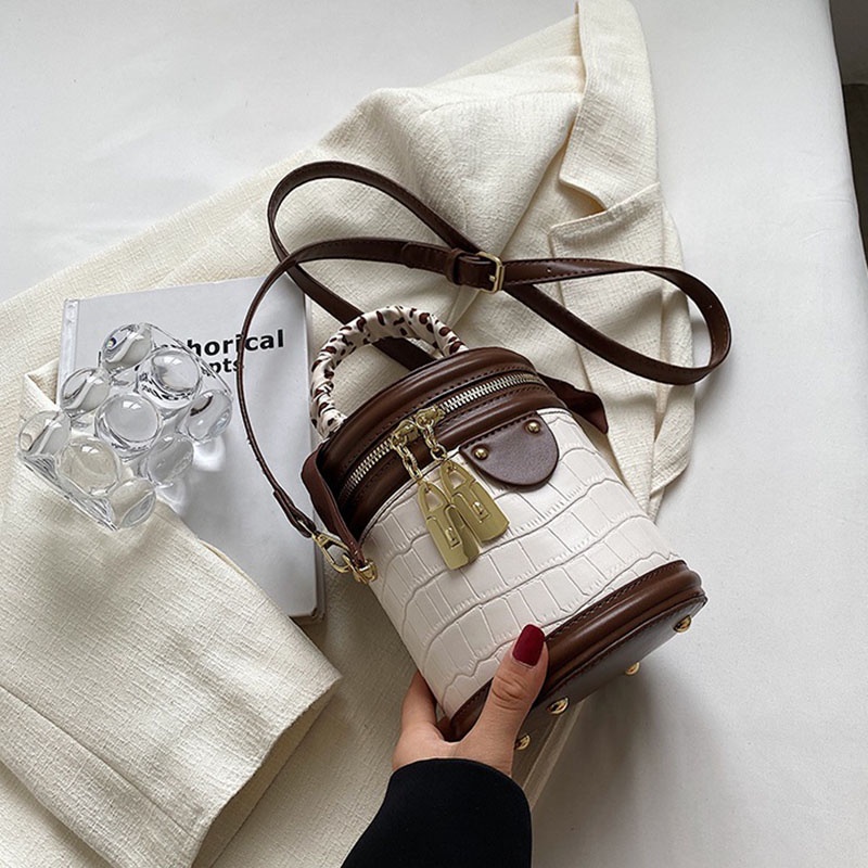 Túi đeo chéo IELGY kiểu xô dễ phối đồ thời trang dành cho nữ