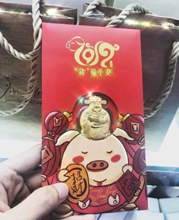 Mèo may mắn