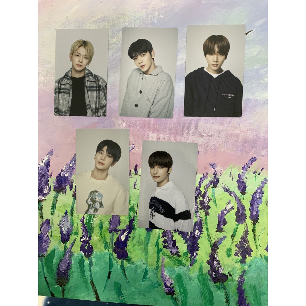 Photocard đợt NAVER SHOPPING LIVE của nhóm nhạc TXT chính hãng.