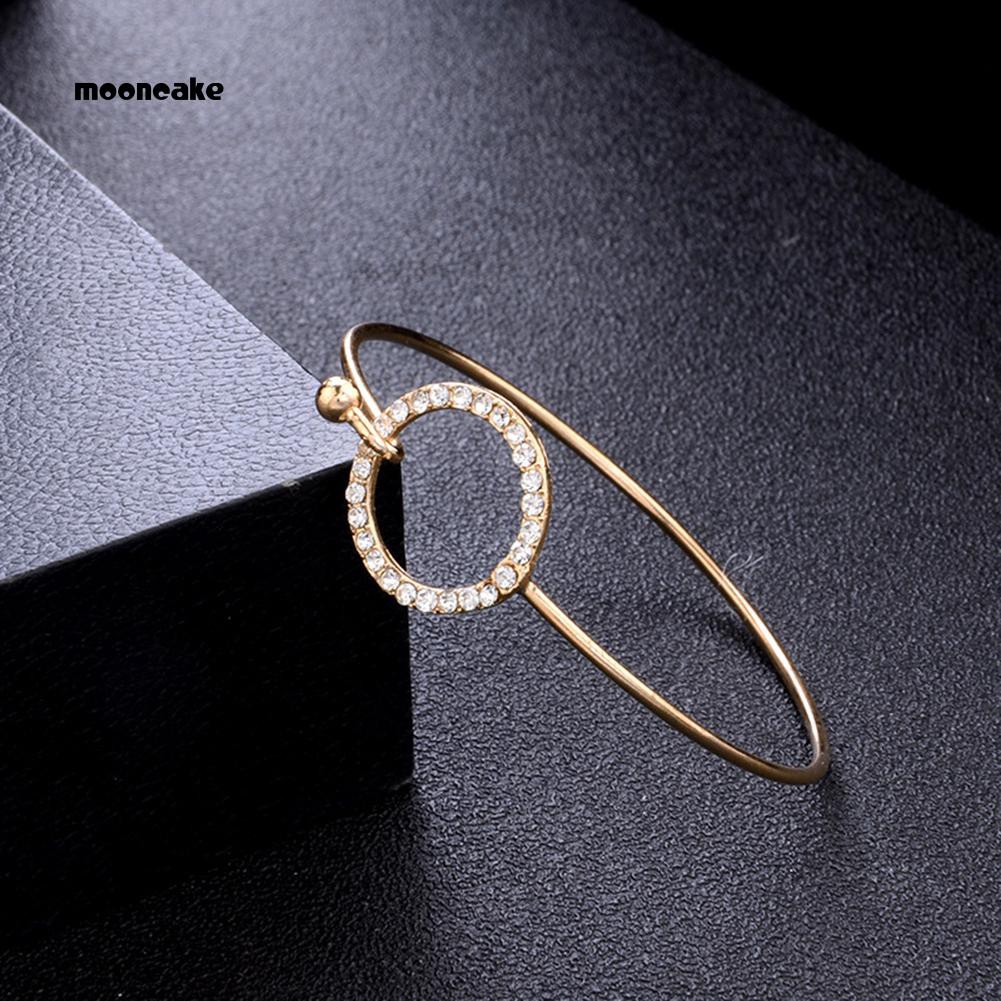 Set 4 vòng tay mạ vàng/bạc với thiết kế đơn giản xinh xắn dành cho nữ