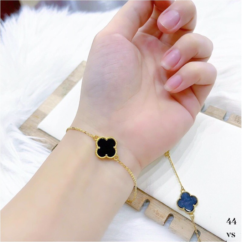 lắc tay cỏ bốn là 10kGold