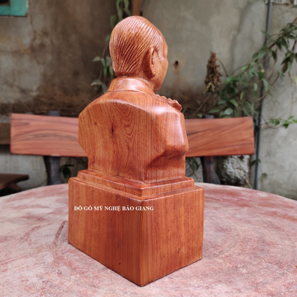Tượng bác Võ Nguyên Giáp gỗ hương cao 30 cm