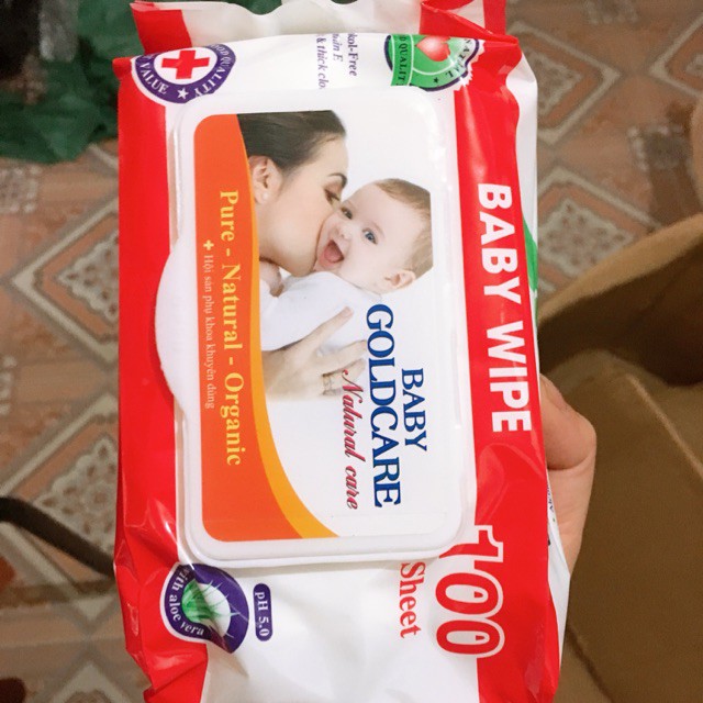 Khăn giấy ướt Baby Kiss gói 100 tờ