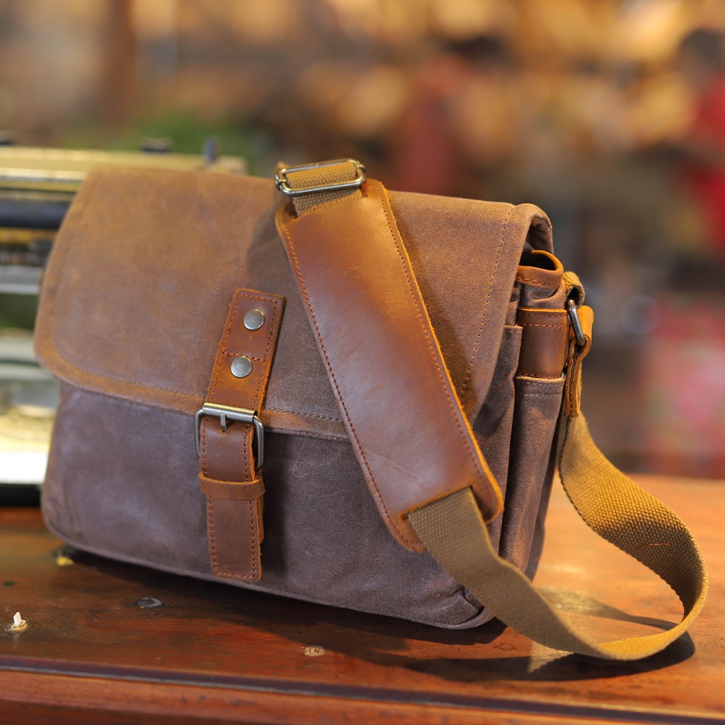 TÚI ĐEO CHÉO MINI SÁP XỊN SÒ 🎁CÓ CHỐNG SỐC ĐỰNG MÁY ẢNH LÀM QUÀ TẶNG CHO BẠN BÈ SIÊU NGẦU, VẢI SÁP WAX, CHỐNG NƯỚC | BigBuy360 - bigbuy360.vn