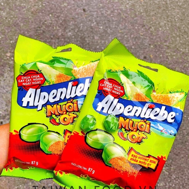 Kẹo alpenliebe muối ớt 20k/gói 87gr khoảng 30 cái