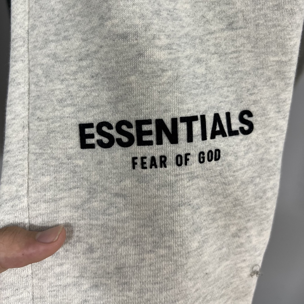 Quần Sweatpants FEAR OF GOD FOG ESSENTIALS SS22 in nhung cao cấp, Quần nỉ nam FOG ESSENTIALS nỉ bông