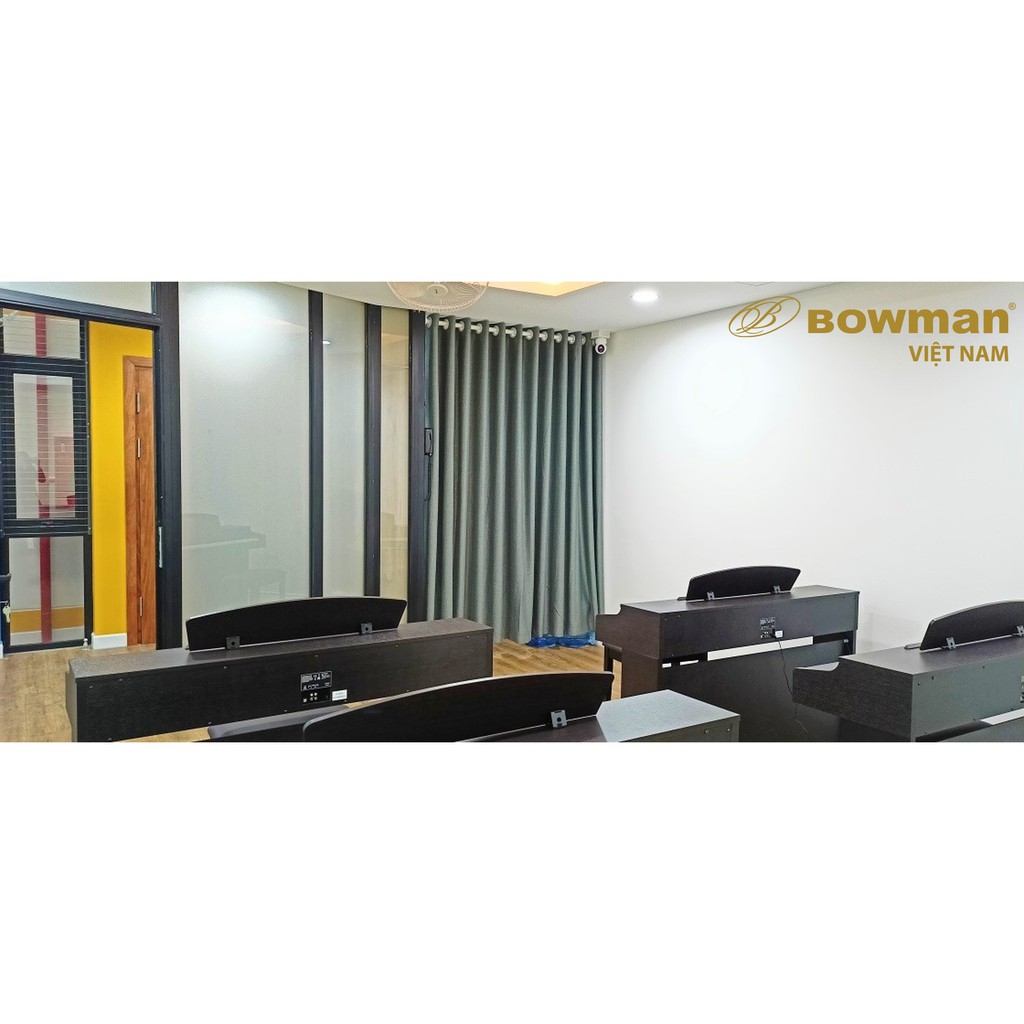 BOWMAN PIANO trang bị màn hình LED, 2 cổng cắm tai nghe Headphone