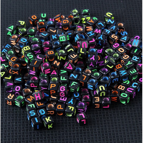 100 hạt nhựa đen hình chữ cái làm trang sức thủ công 6X6mm