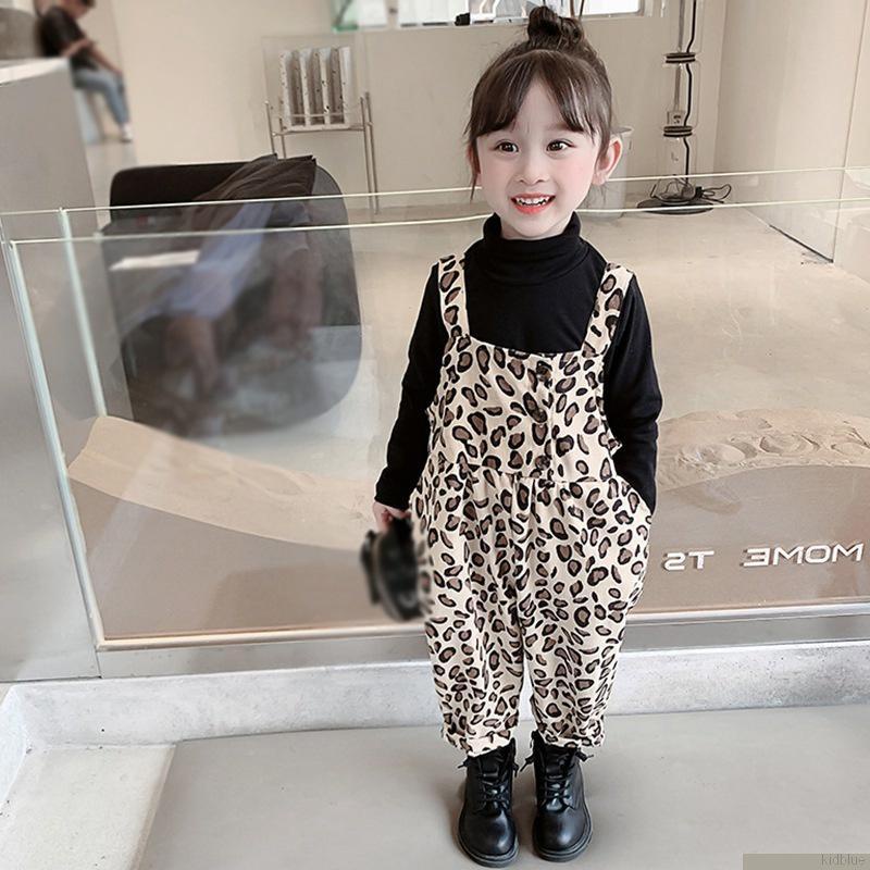 Set áo sơ mi cổ lọ dài tay họa tiết da báo + quần yếm dáng rộng thời trang cho bé