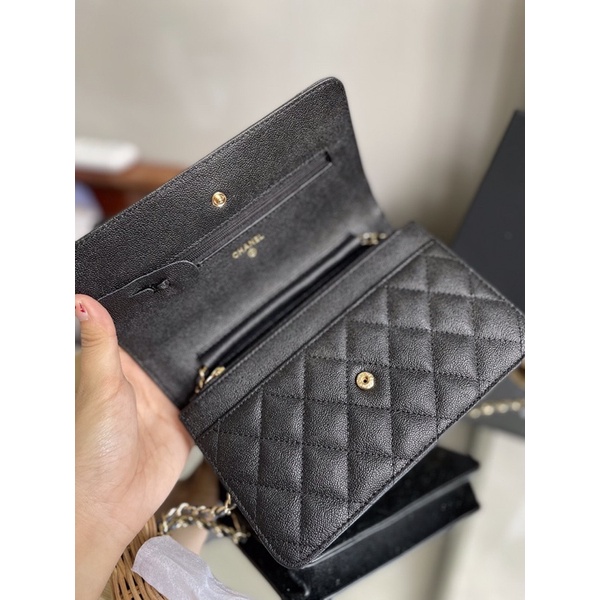 Túi Woc da hạt siêu màu đen nắp gập size 20cm