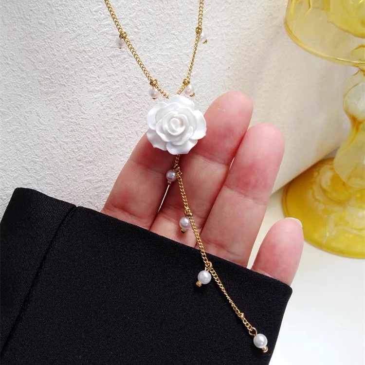 Vòng cổ Mặt Hoa Hồng Đính Ngọc Trai Thời Trang Hàn Quốc