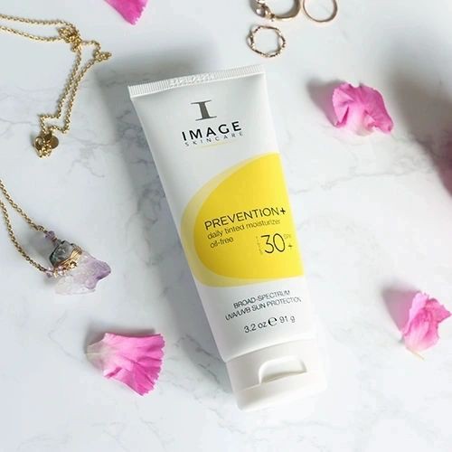 Kem chống nắng dành cho da khô Image Prevention Daily Hydrating Moisturizer SPF 30+ (91g)