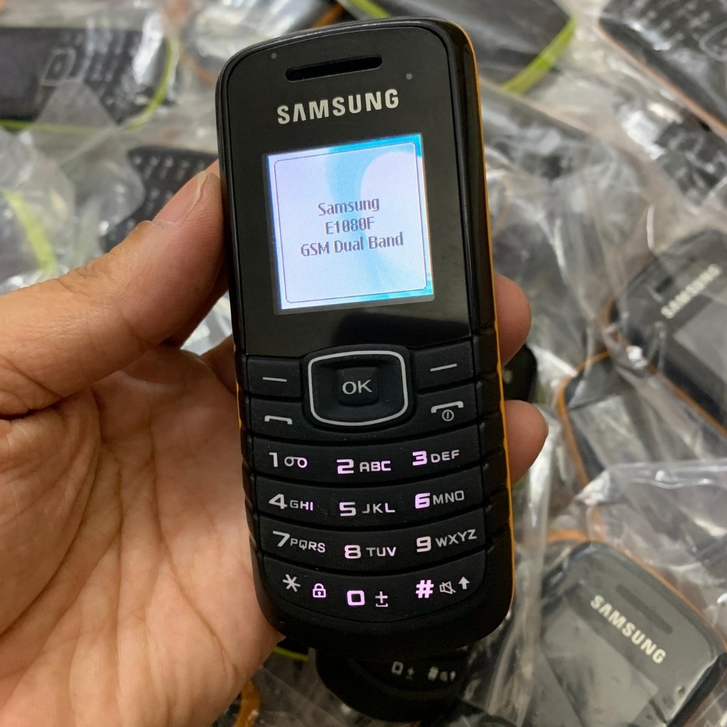 [Mã ELFLASH3 hoàn 10K xu đơn 20K] Điện Thoại Samsung E1080 Zin - Bảo Hành 12 Tháng | BigBuy360 - bigbuy360.vn