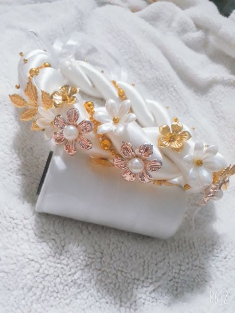 Mấn mỹ nhân màu trắng