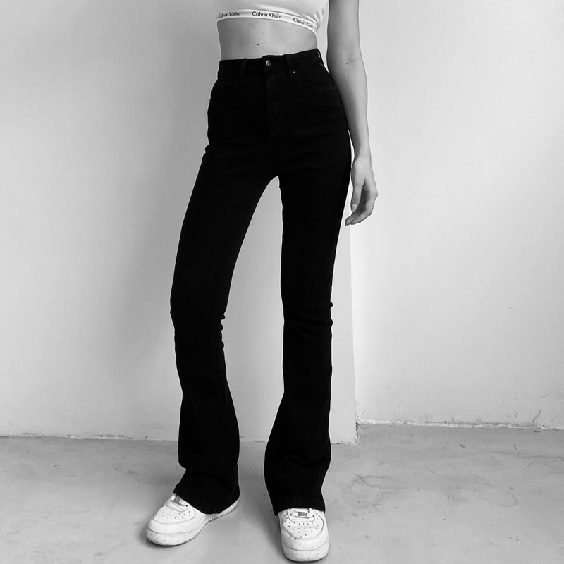 QUẦN JEANS ỐNG LOE - ĐEN