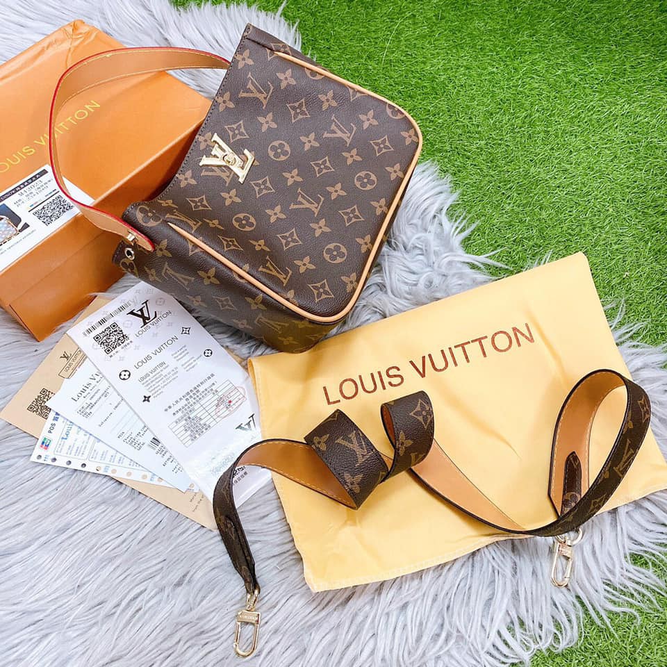 TÚI XÁCH NỮ MÀU NÂU DÀNH CHO PHÁI ĐẸP FULL BOX | BigBuy360 - bigbuy360.vn