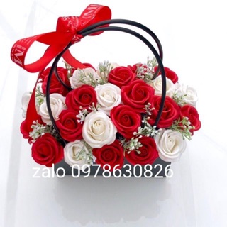 Giỏ hoa sáp thơm 30 bông & bông điểm.