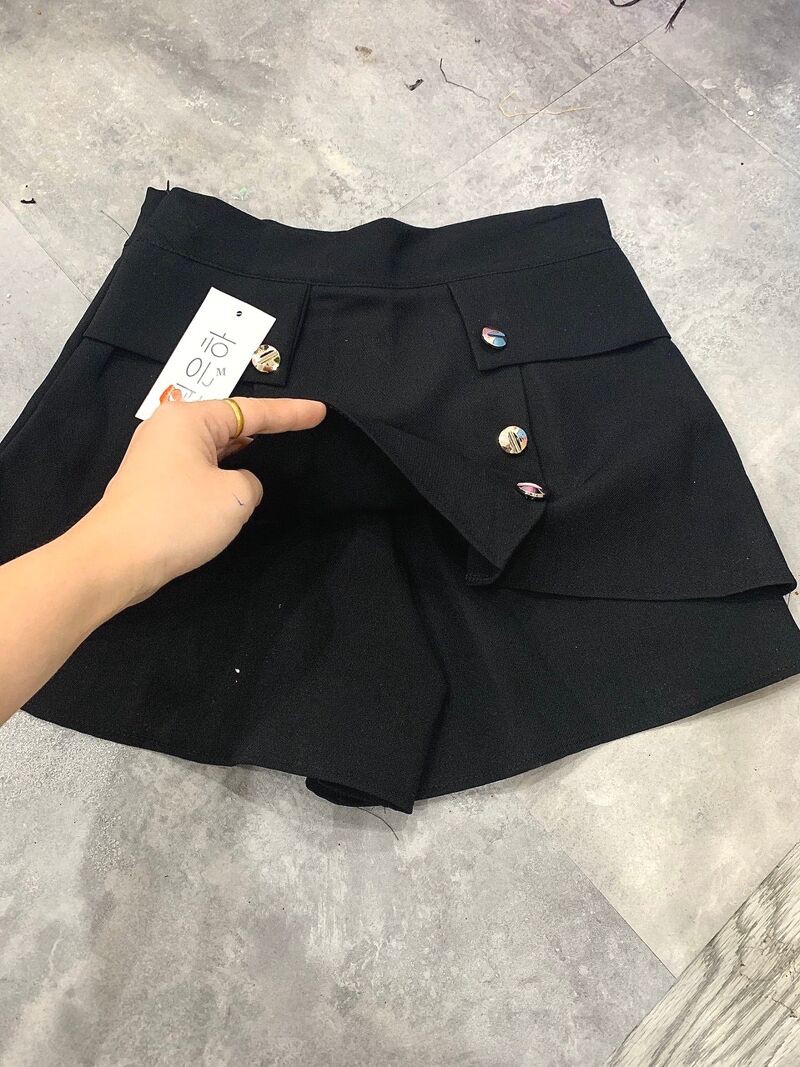 chân váy ngắn lưng cao nhiều khuy khuy 2 tầng phong cách hàn quốc quyến rũ | BigBuy360 - bigbuy360.vn