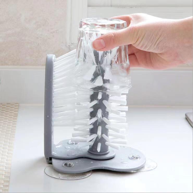 Bàn Chải Vệ Sinh Bình Sữa Em Bé Có Cốc Hút Tiện Dụng