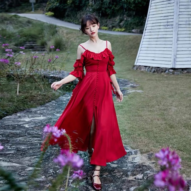 váy hai dây trễ tay (order ML)