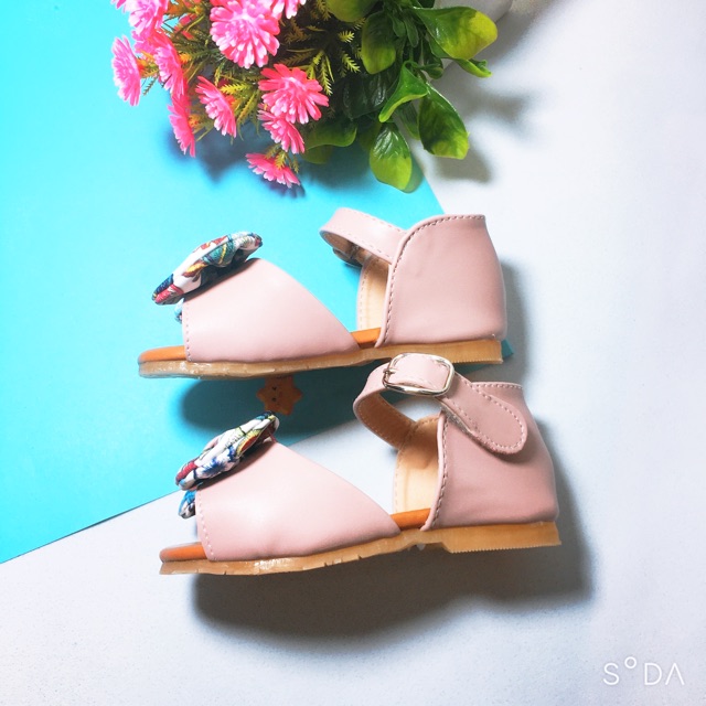 Sandal nơ hở mũi đế mềm thoáng chân cho bé gái