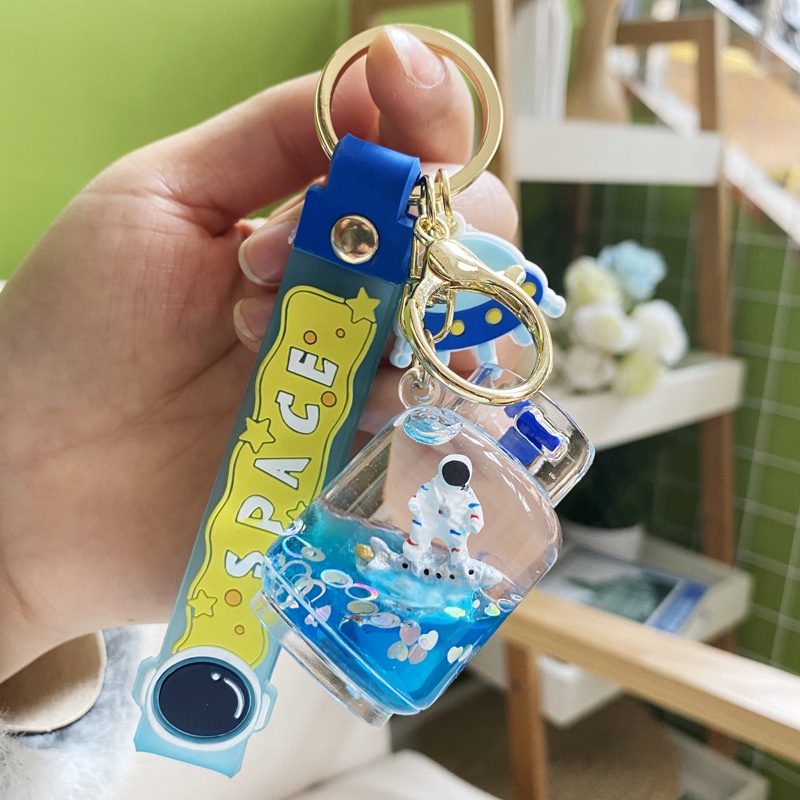 Móc Khóa Bình Sữa Xinh Xắn Móc Khoá Phi Hành Gia Mẫu Mới