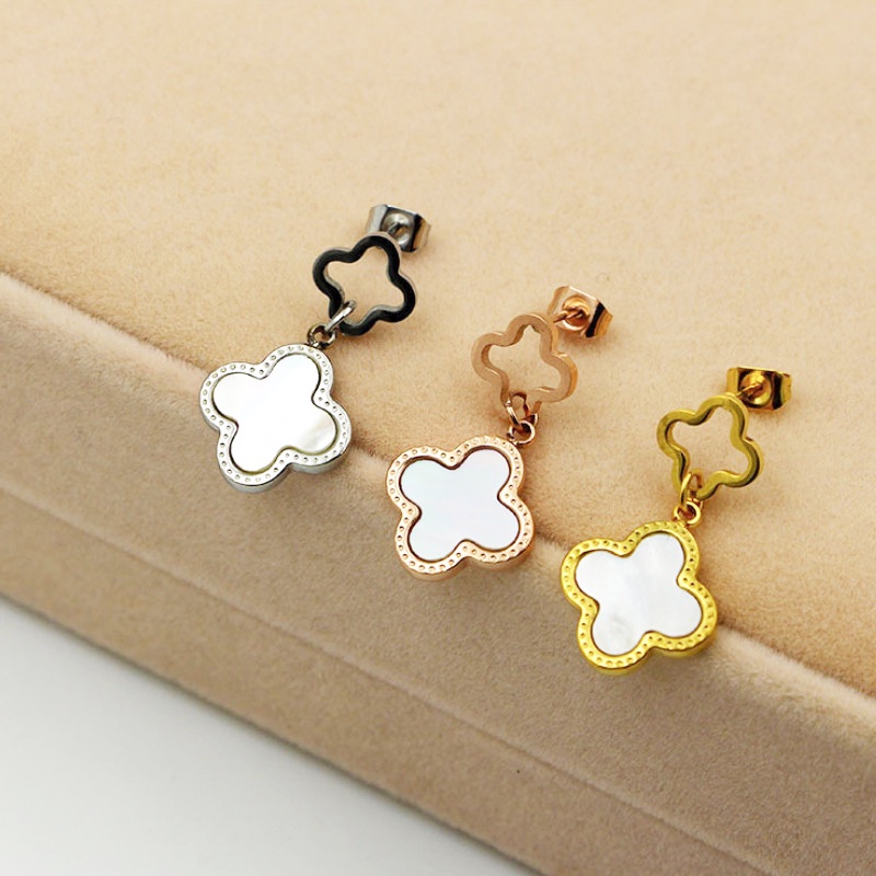 Bông Tai Cỏ 4 Lá Titan Ko Han Rỉ TT 3814