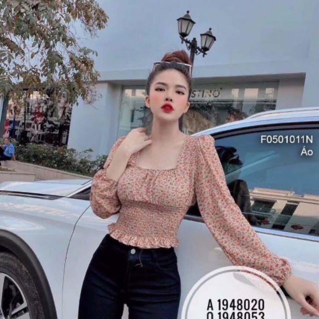 Áo hoa nhí cổ vuông