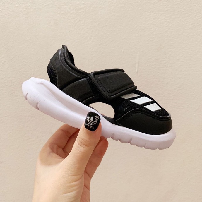 * Hàng sẵn sàng * Giày Adidas cỏ ba lá cá ngựa lưới trẻ em mới