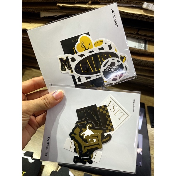 Sticker dán LALISA - Ygs tặng kèm card