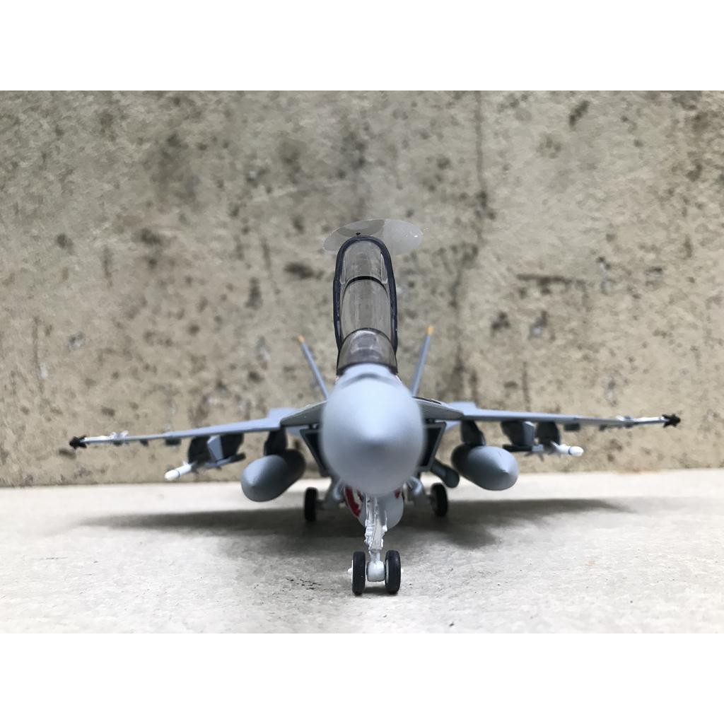 Mô hình Máy bay F/A-18F Super Hornet - 1:72