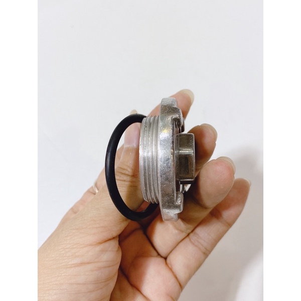 Ốc xả nhớt xe exciter150 có nam châm hút cặn kim loại