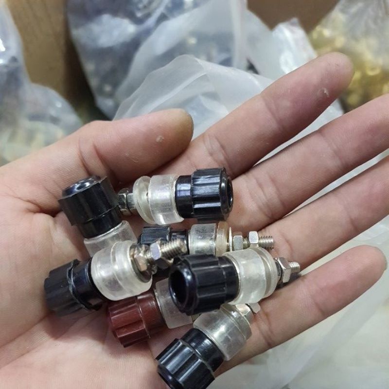 10 cái giắc nguồn, cọc loa chế đồ tiết diện 4.5mm. chân jack mạ inox ko oxi hóa.
